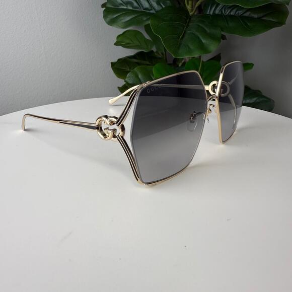 GUCCI Oversize Square-frame Sunglasses In Gold - Picture 1 of 3